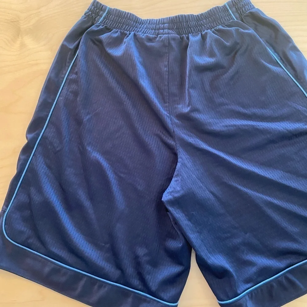 Bugle Boy Sports Shorts size Large (CK)